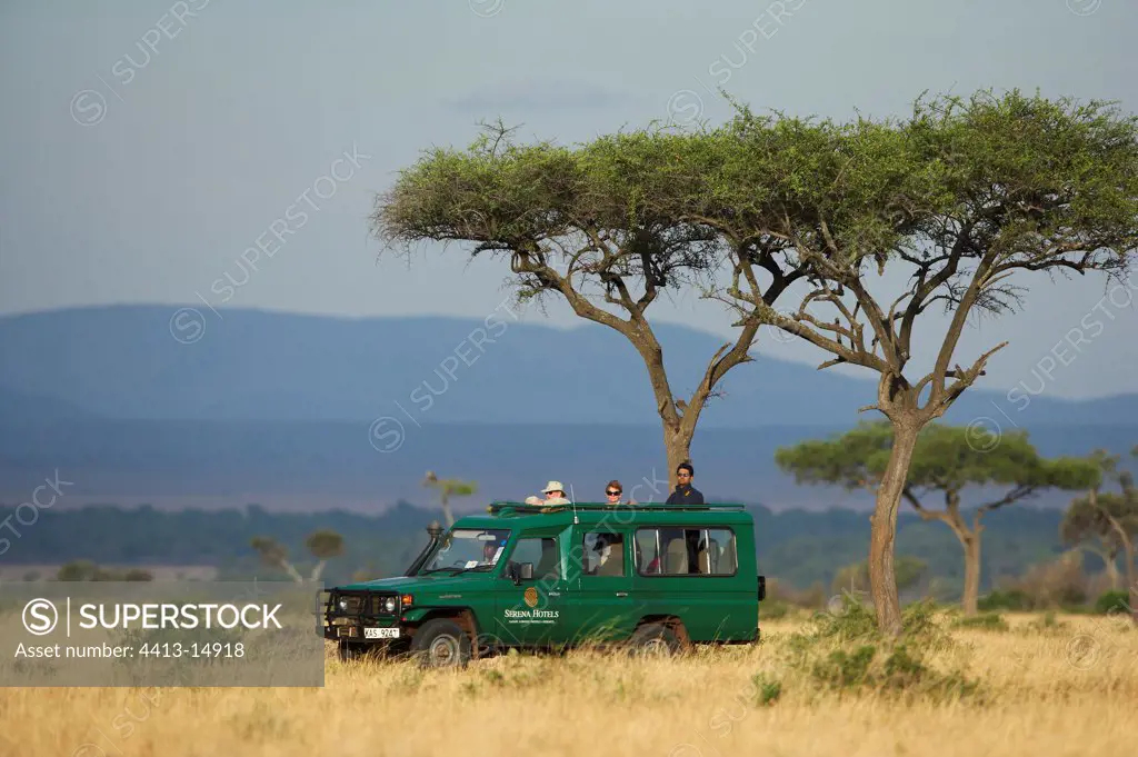 Natural tourism in the reserve of Masaï Mara Kenya