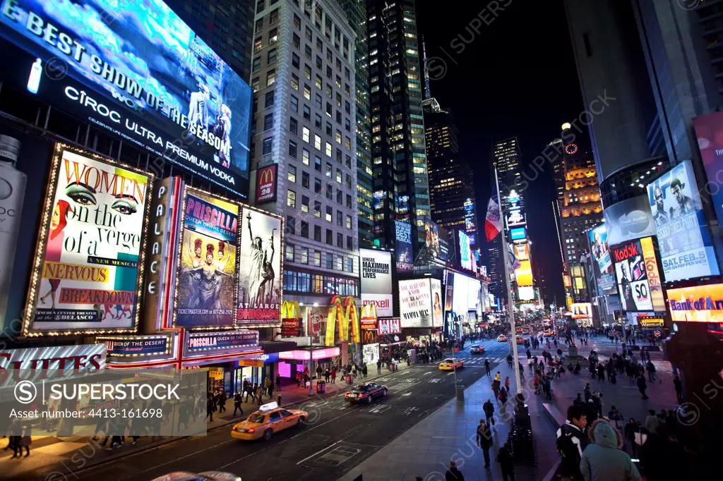 Nocturnal activity in Times Square at New York