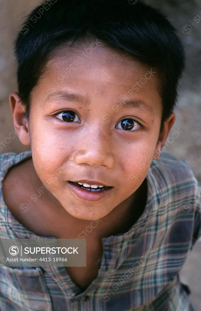 Portrait of a young Hindu child