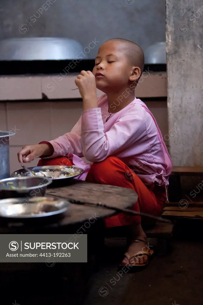 Otama young nun 10 years of eating a pepper Burma