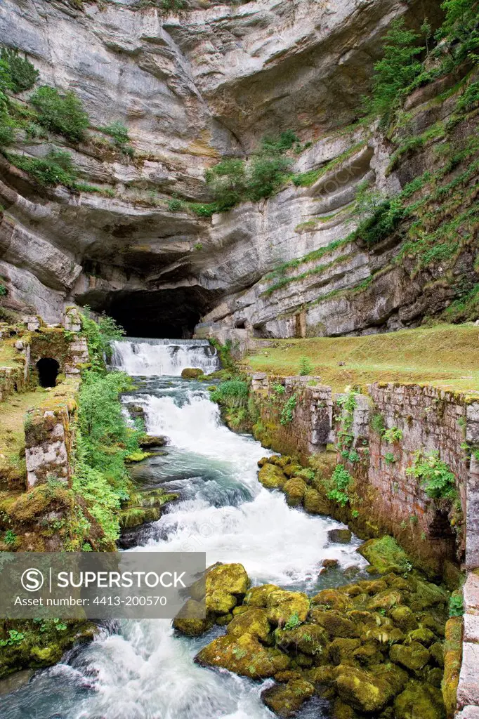 Resurgence of Loue Loue valley Franche Comté France