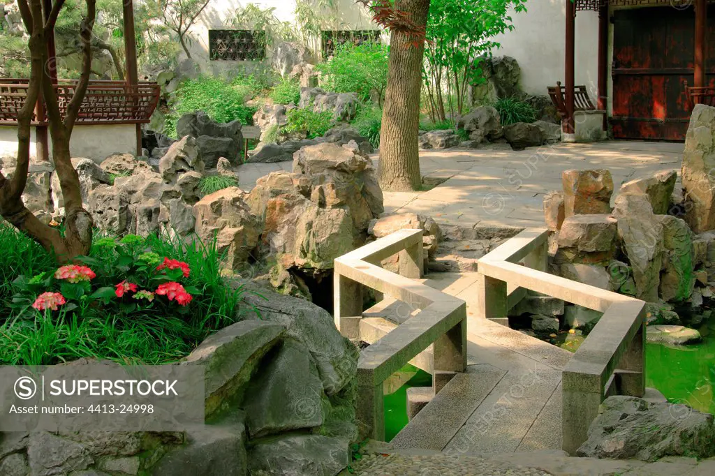 Scene of the garden of the Mandarin Yu Shanghai China