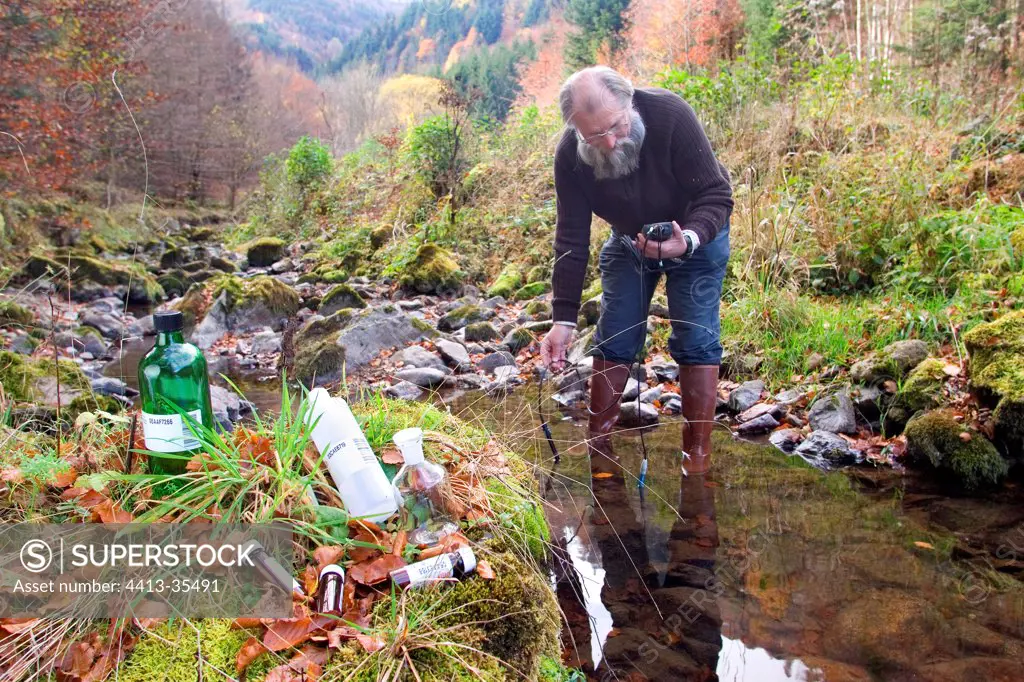 Sampling and quality control of water from a river France