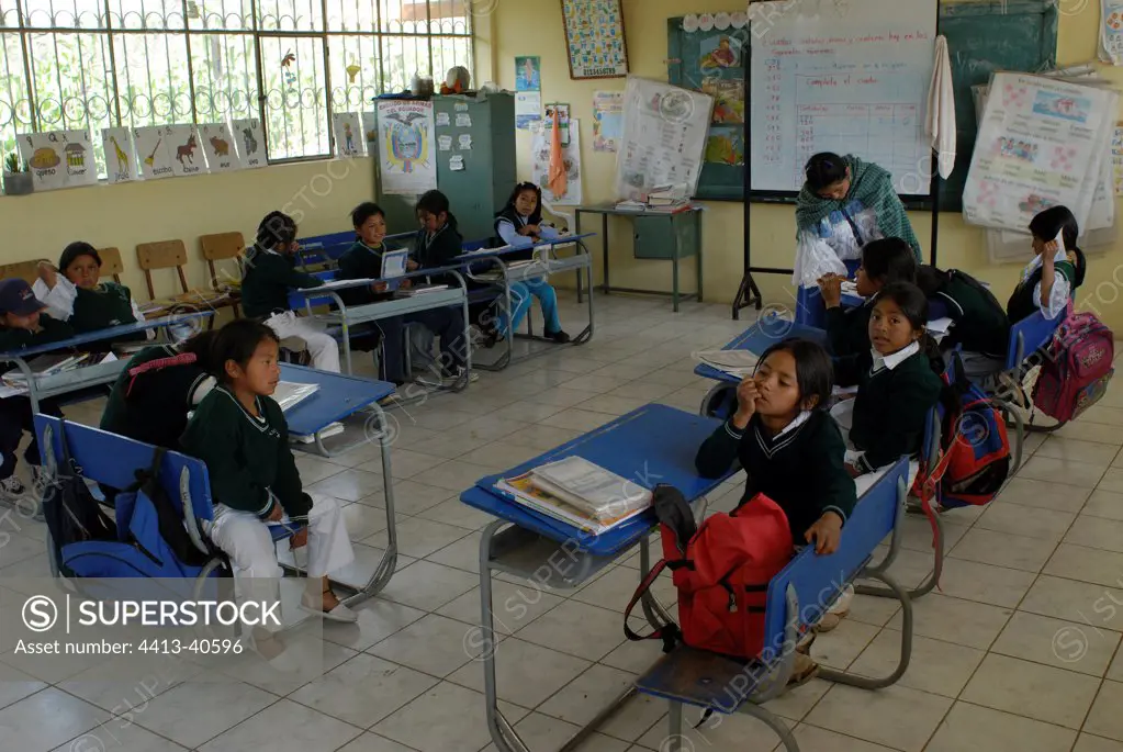 Children in class Morochos Ecuador