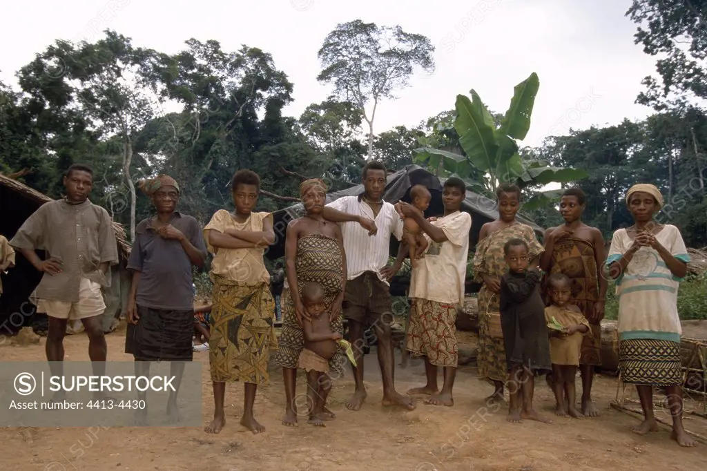 Camp Pygmies of gold washing Reserves of Minkebe Gabon