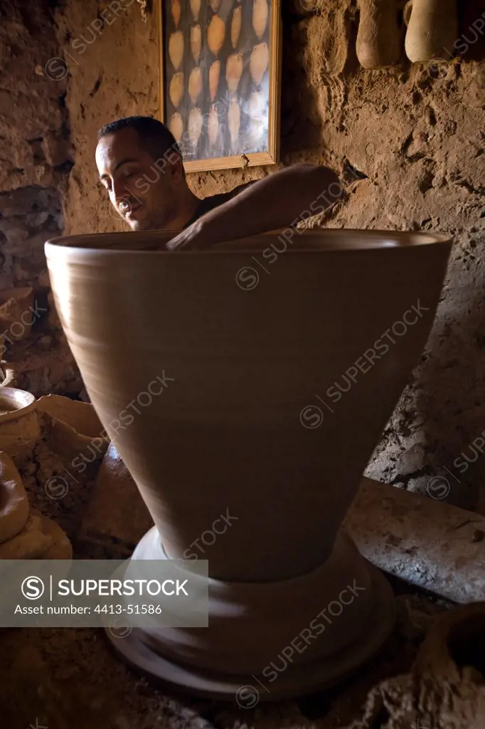 Potier working a jar Djerba Tunisia