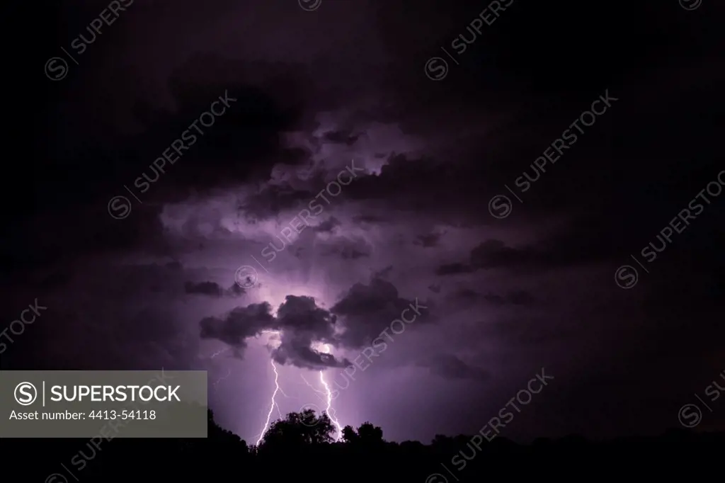 Double lightning strike at nightSaône et Loire France