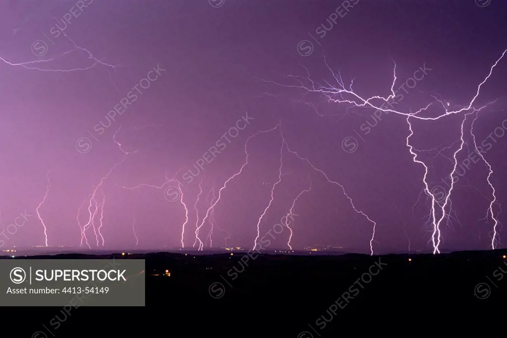 Multiple lightning strikes on the Roanne Plain France