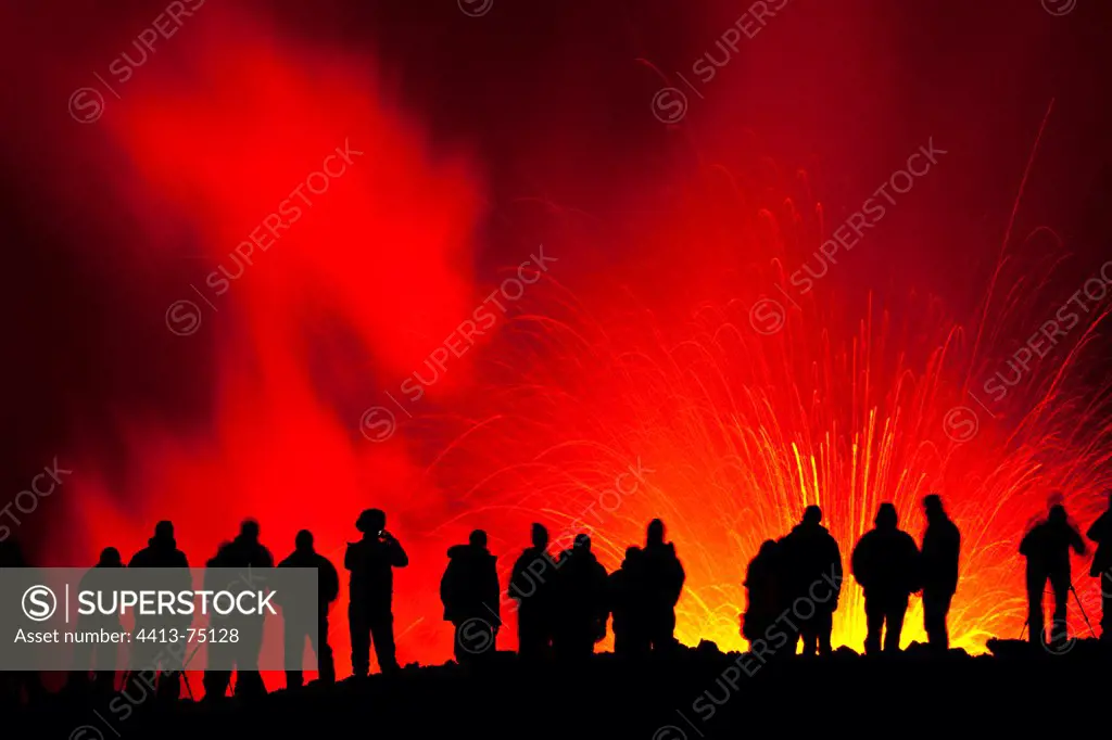 Tourists and eruption of Eyjafjöll Fimmvörðuháls Iceland