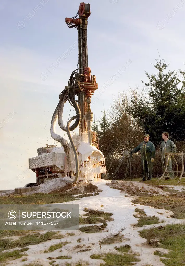 Drilling of a well to provide water to the herds France
