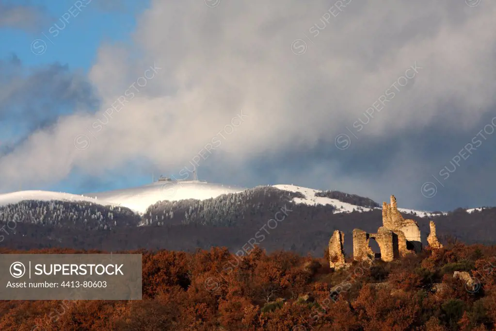 Ruins of Castle Vier and the Lure mountain snow