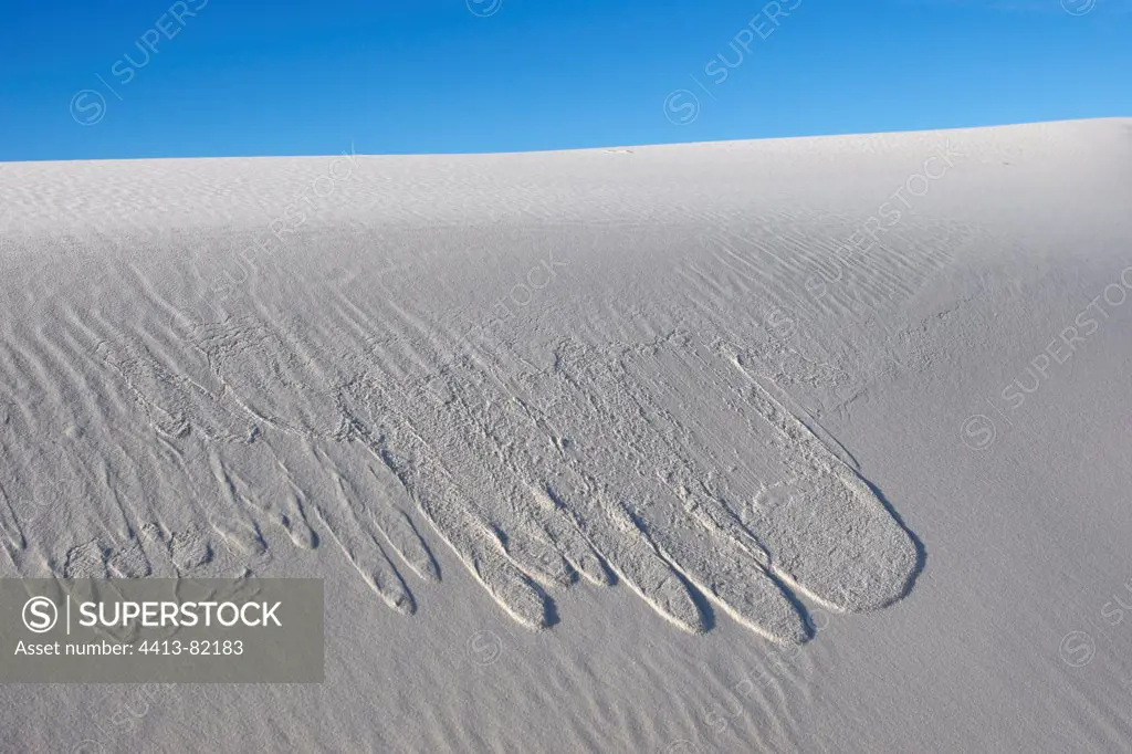 Flow of gypsum sand White Sands National Monument USA