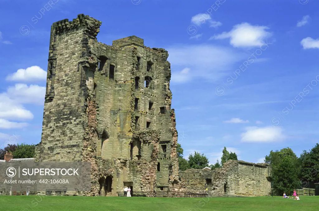 Ruins of a castle, Ashby-De-La-Zouch Castle, Ashby-De-La-Zouch, Leicestershire, England
