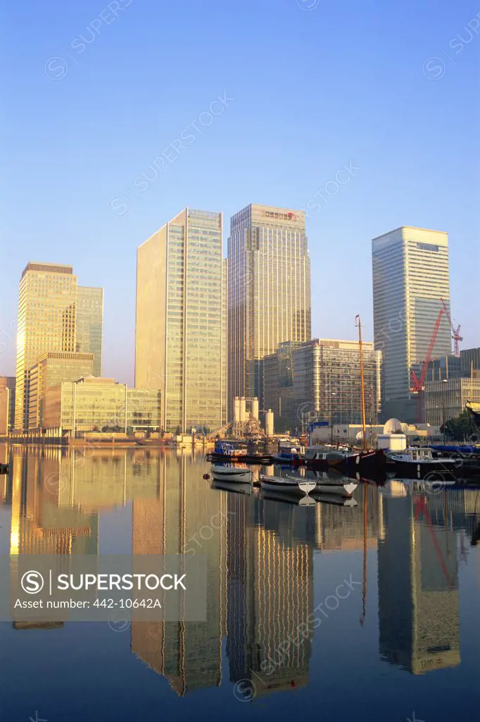 Buildings at the waterfront, Canary Wharf, Docklands, London, England