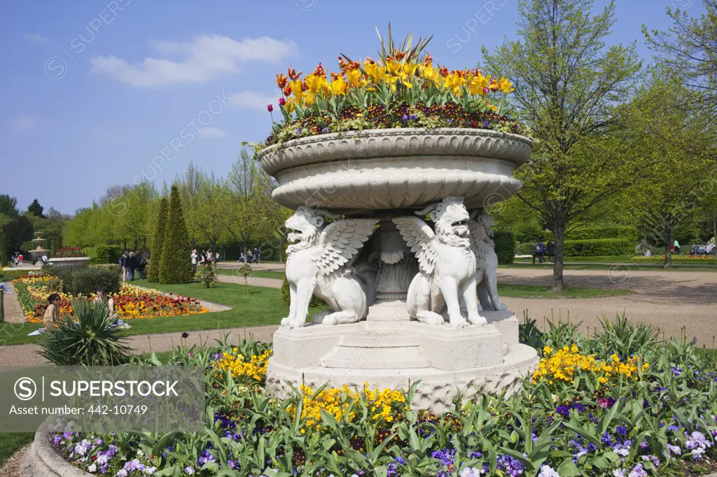 Floral display in a garden, Regents Park, London, England