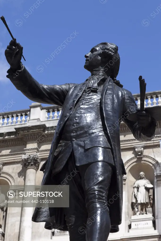 Statue of Sir Joshua Reynolds, Piccadilly, London, United Kingdom