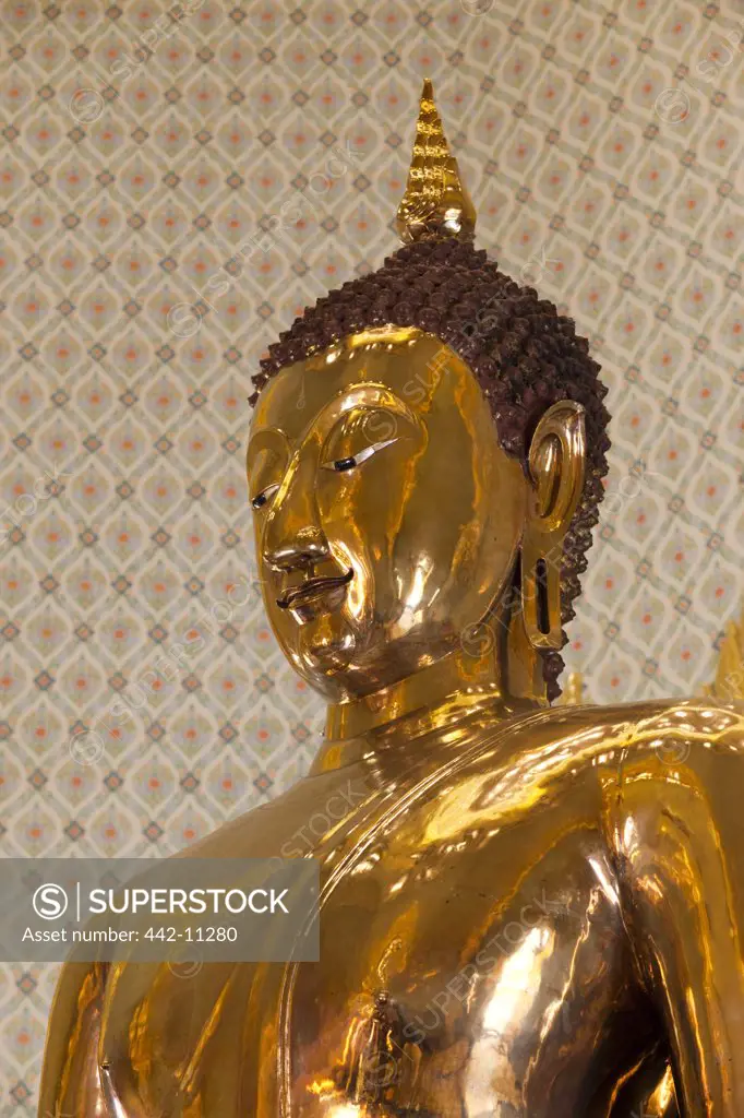 Golden Buddha Statue in a temple, Wat Traimit, Bangkok, Thailand