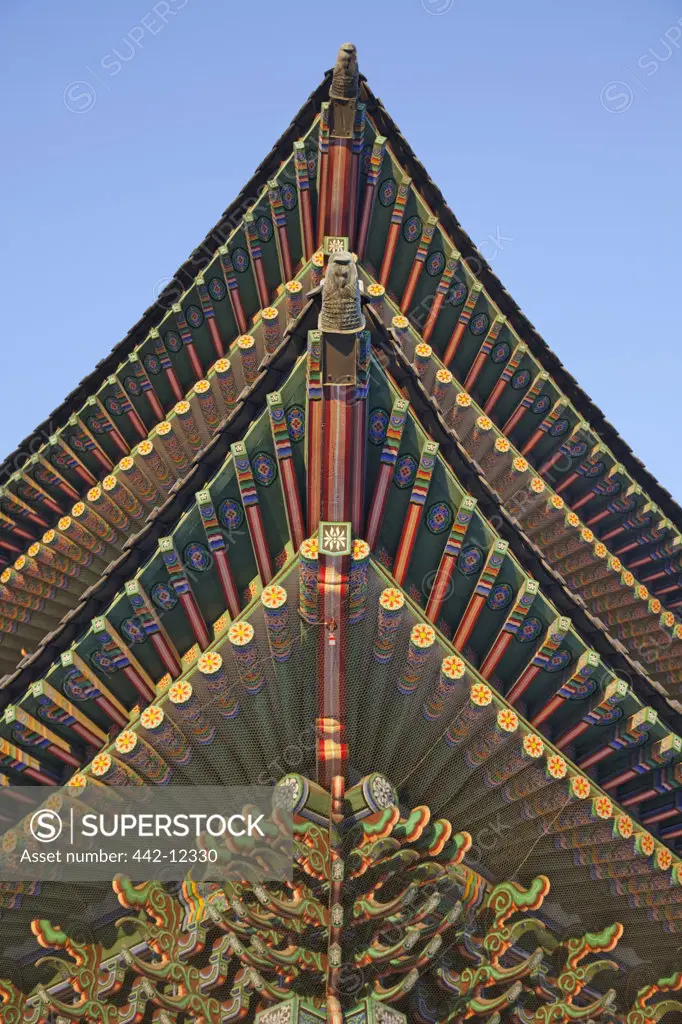 Architectural detail of a hall, Geunjeongjeon Hall, Gyeongbokgung Palace, Seoul, South Korea