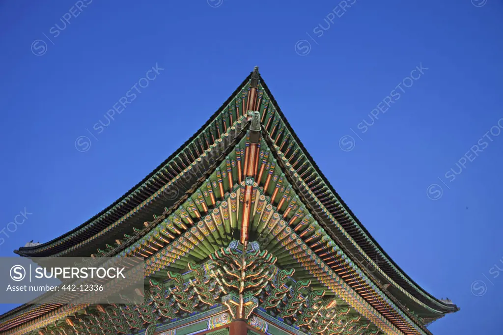 Architectural detail of a hall, Geunjeongjeon Hall, Gyeongbokgung Palace, Seoul, South Korea