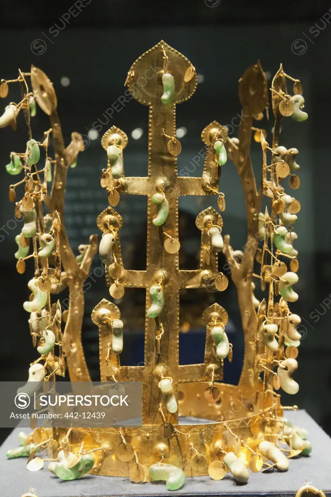 Golden crown in a museum, Crown Of Silla, Gyeongju National Museum, Gyeongju, South Korea