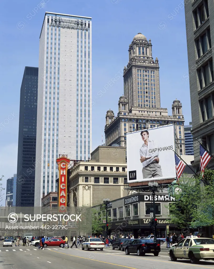 Traffic on the road, State Street, Chicago, Illinois, USA