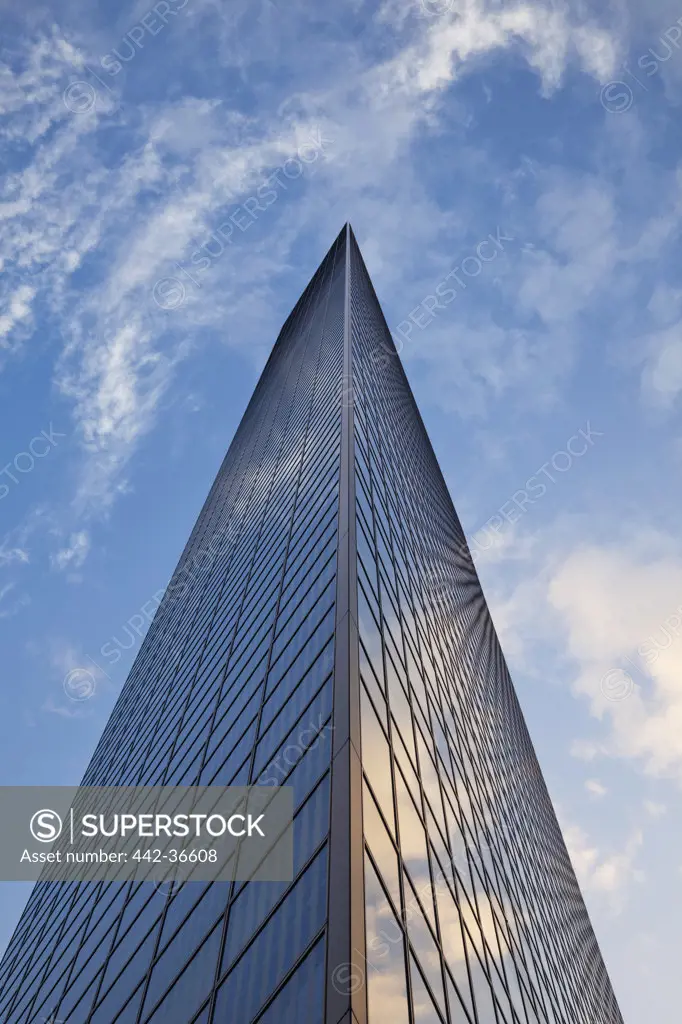 Low angle view of a tower, Dentsu Tower, Shiodome, Tokyo, Japan