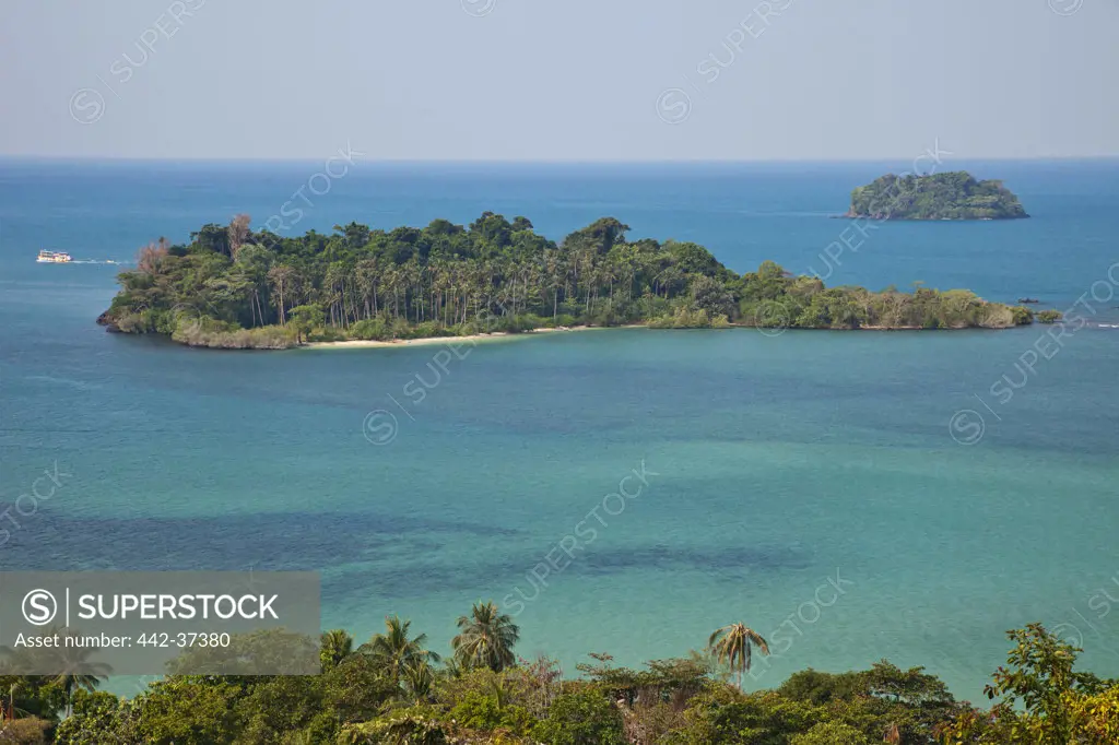 Thailand,Trat Province,Koh Chang,Coastal View of Koh Man Nok and Koh Pli Islands