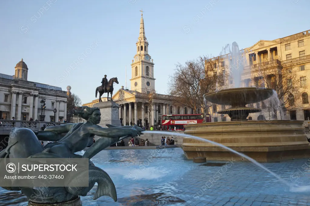 UK, London, Trafalgar Square Fountain