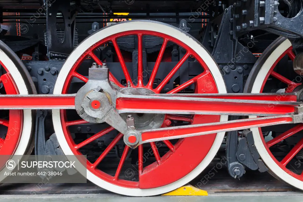 England, Yorkshire, York, The National Railway Museum, Typical Steam Locomotive Wheels