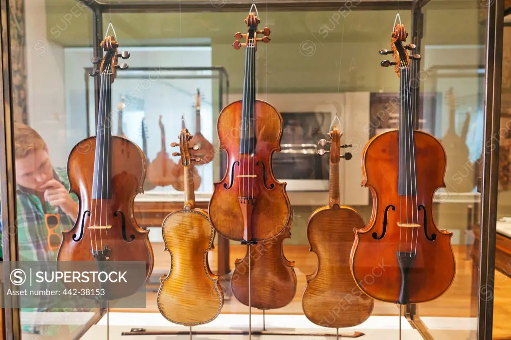England, Oxfordshire, Oxford, Ashmolean Museum, Violin Exhibit