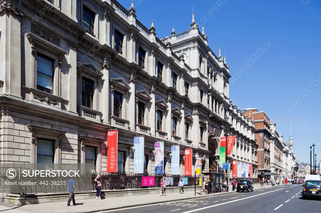 UK, London, Piccadilly, Burlington House, Royal Academy