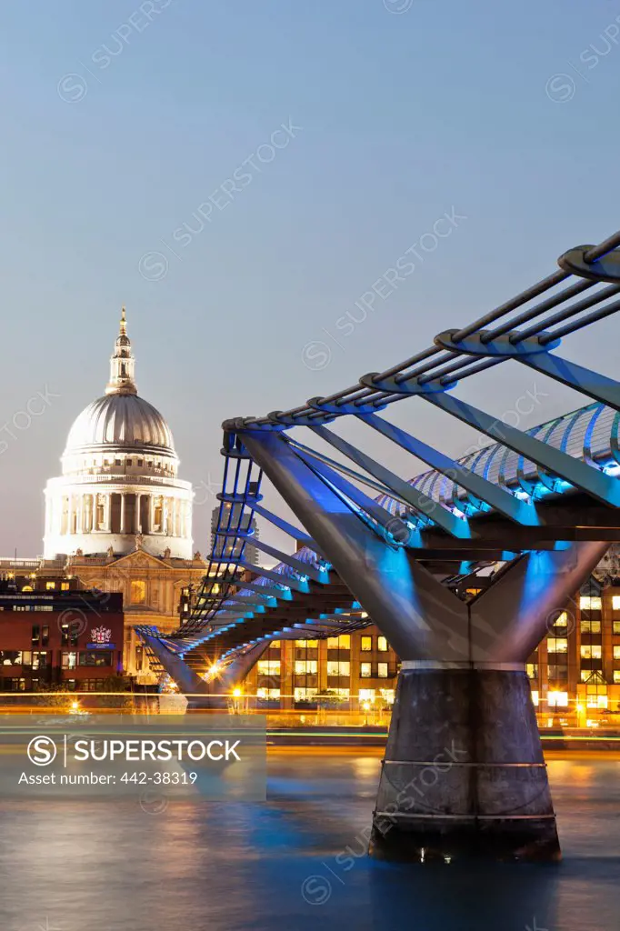 UK, London, The City, St Paul's Cathedral and Millenium Bridge