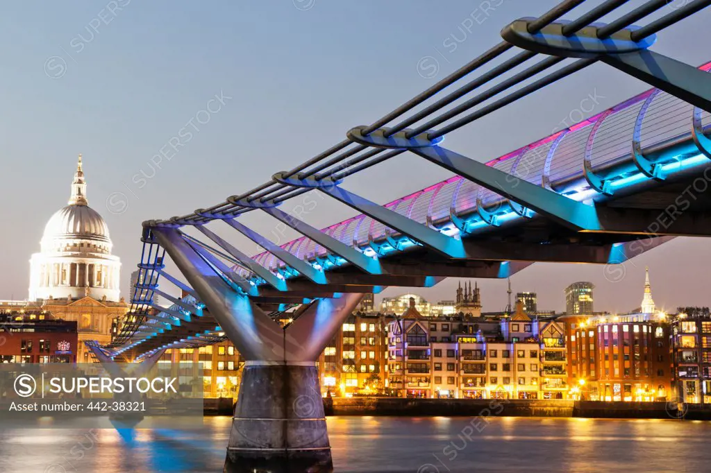 UK, London, The City, Millenium Bridge and City Skyline