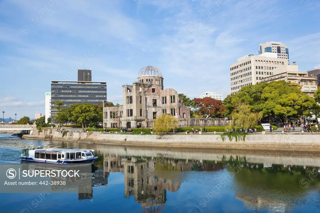 Japan, Kyushu, Hiroshima, Peace Memorial Park, A-Bomb Dome and Motoyasugawa River