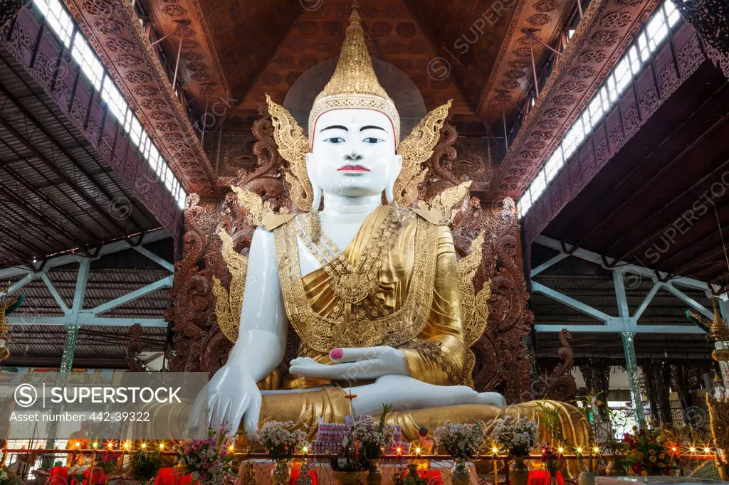 Statue of Buddha in a temple, Nga Htat Gyi Pagoda, Yangon, Myanmar