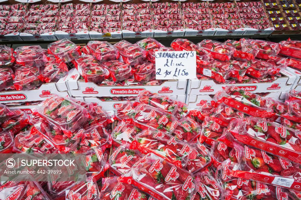 UK, England, London, Southwark, Borough Market, Display of Strawberries