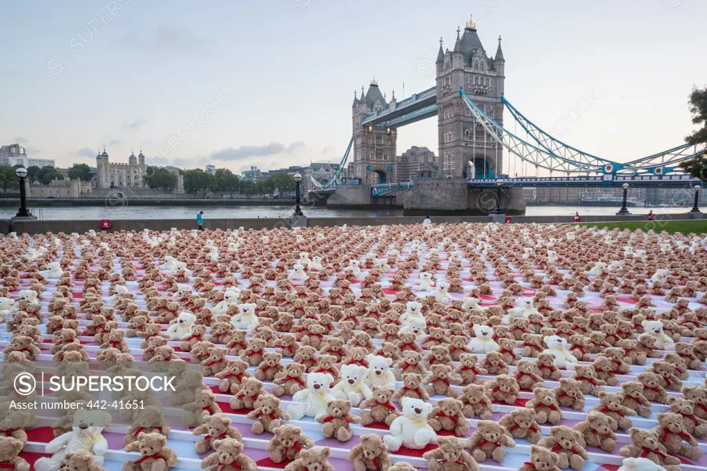 Display of teddy bears with Tower Bridge in the background, Thames River, London, England