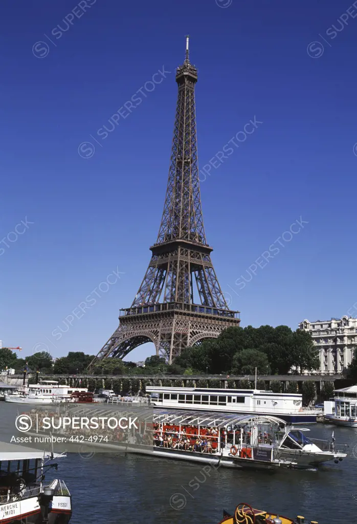 Boats in the river, Eiffel Tower, Seine River, Paris, France