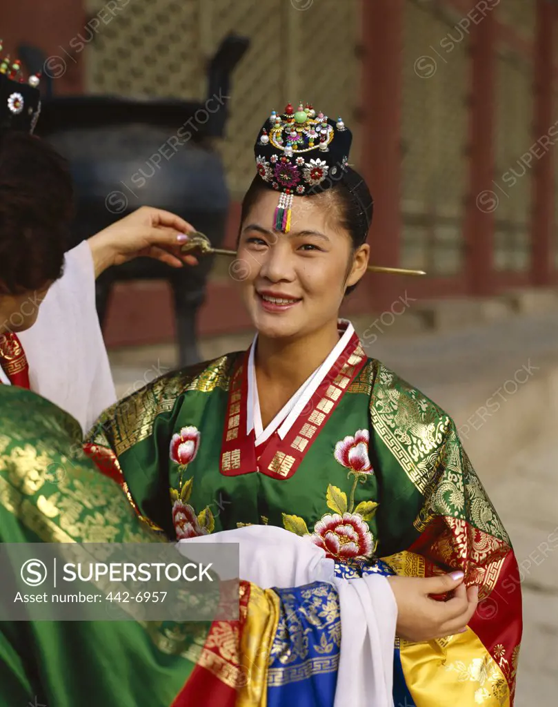 Two women dressed in traditional costumes, Seoul, South Korea