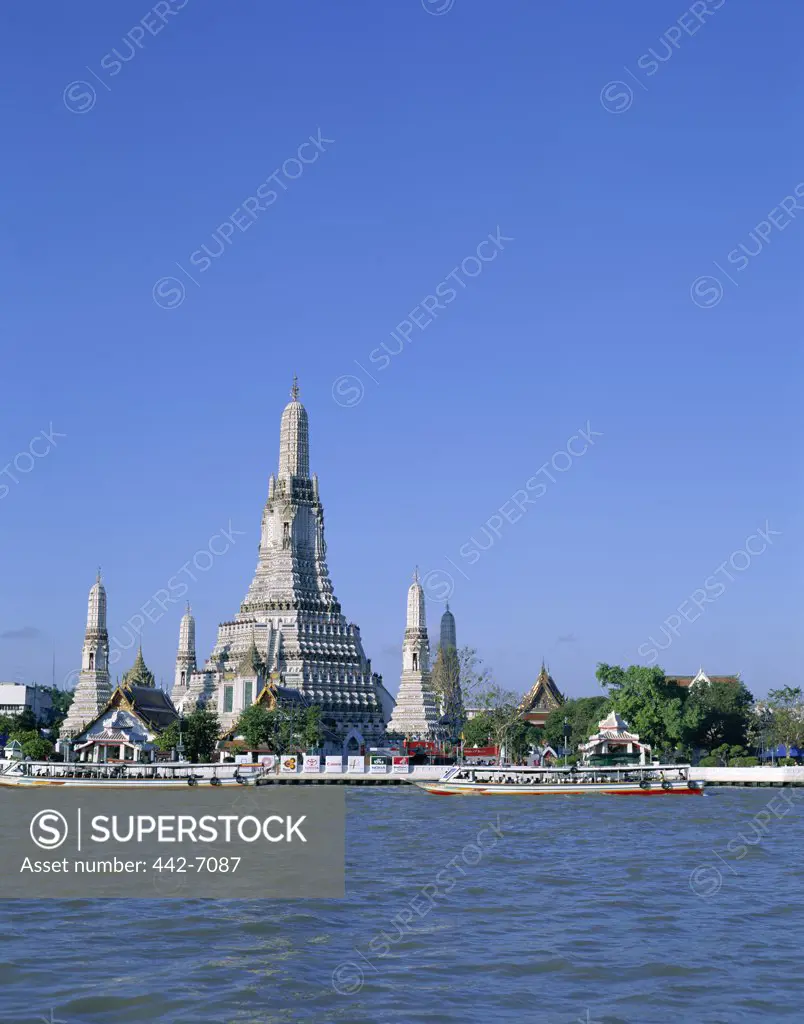 Temple on the waterfront, Wat Arun, Chao Phraya River, Bangkok, Thailand
