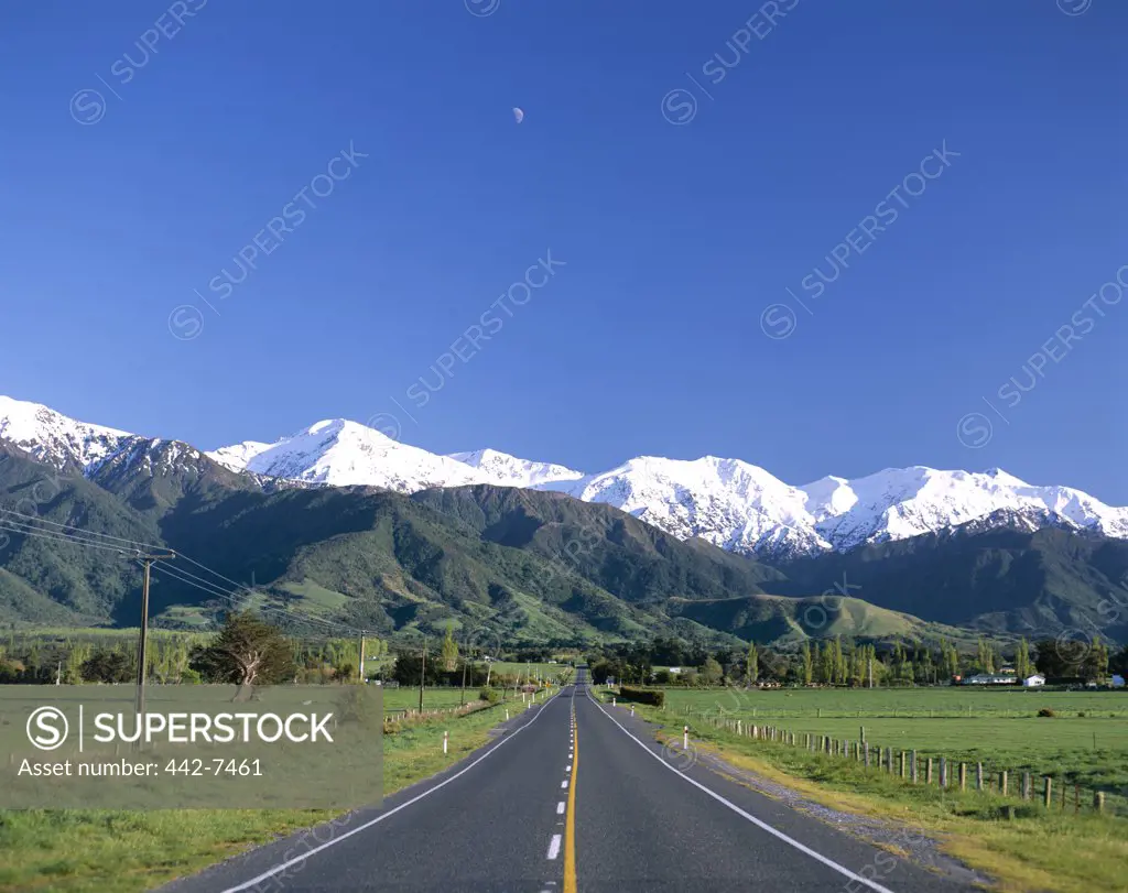 Road near mountains, Southern Alps, Kaikoura Mountain Ranges, Kaikoura, New Zealand