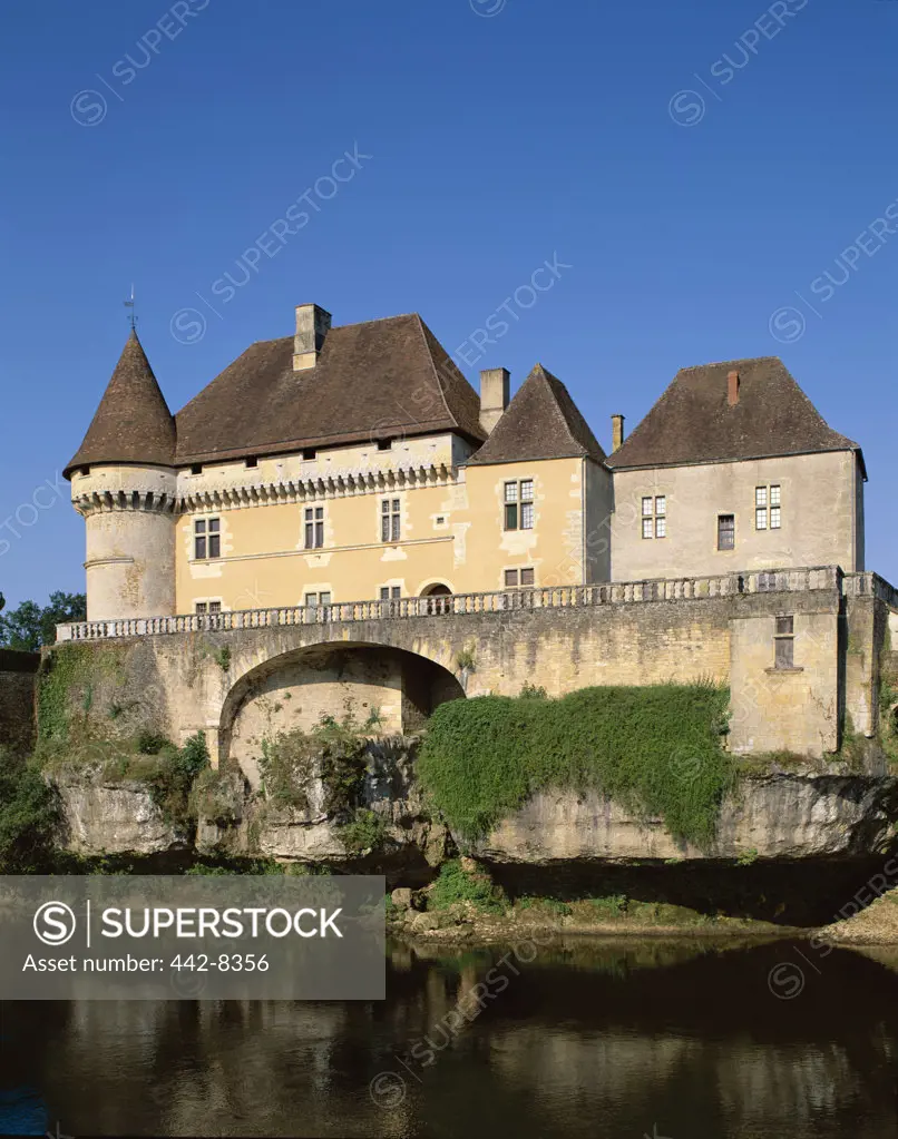 Chateau de Losse and Vezere River, Dordogne, France