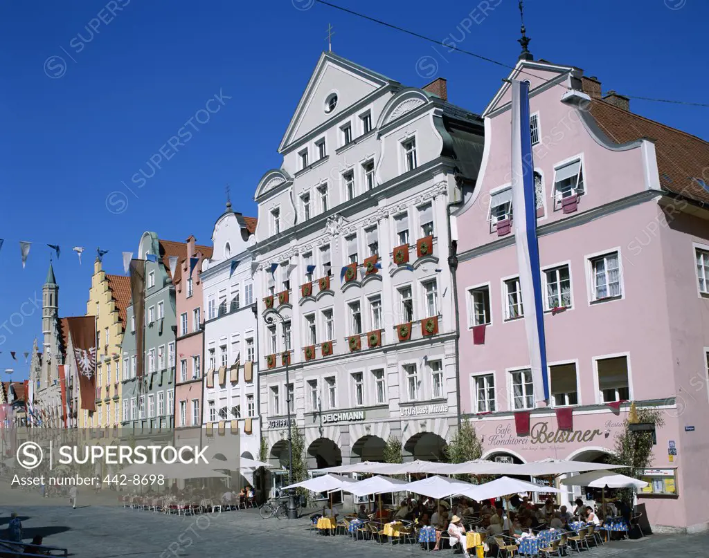 Outdoor Cafes, Street Scene, Landshut, Lower Bavaria, Bavaria, Germany 