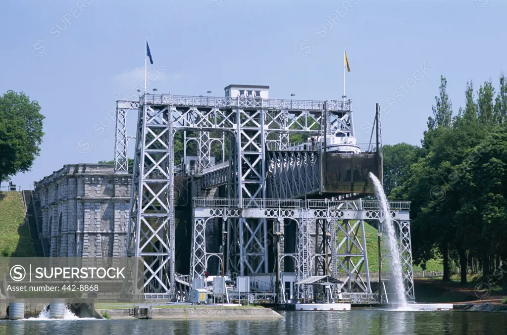 Dam on a canal, Central Canal, Walloon Brabant, Belgium