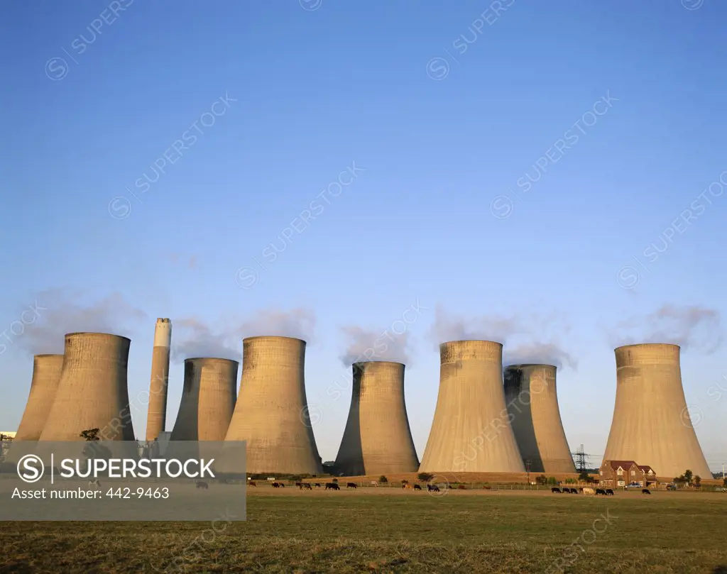 Ratcliffe-on-Soar power station, Nottinghamshire, England
