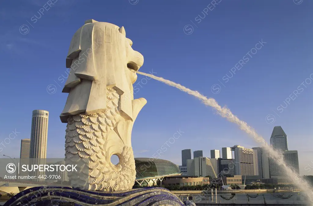 Low angle view of a statue, Merlion Statue, Suntec City, Singapore