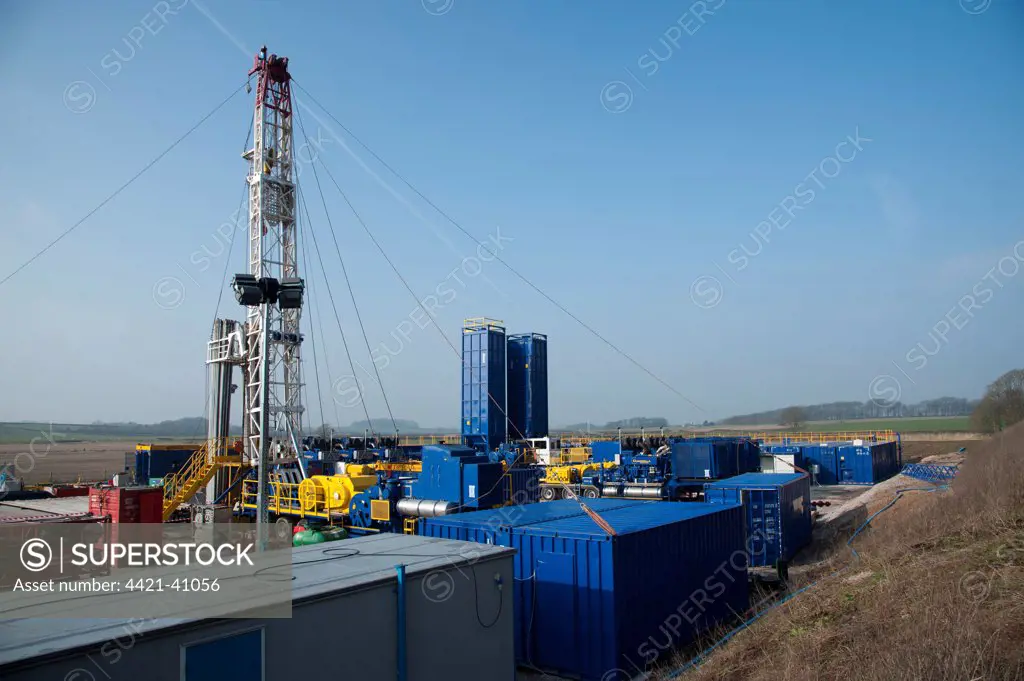 Cuadrilla shale gas drilling rig preparing for 'fracking', Weeton, Blackpool, Lancashire, England, march