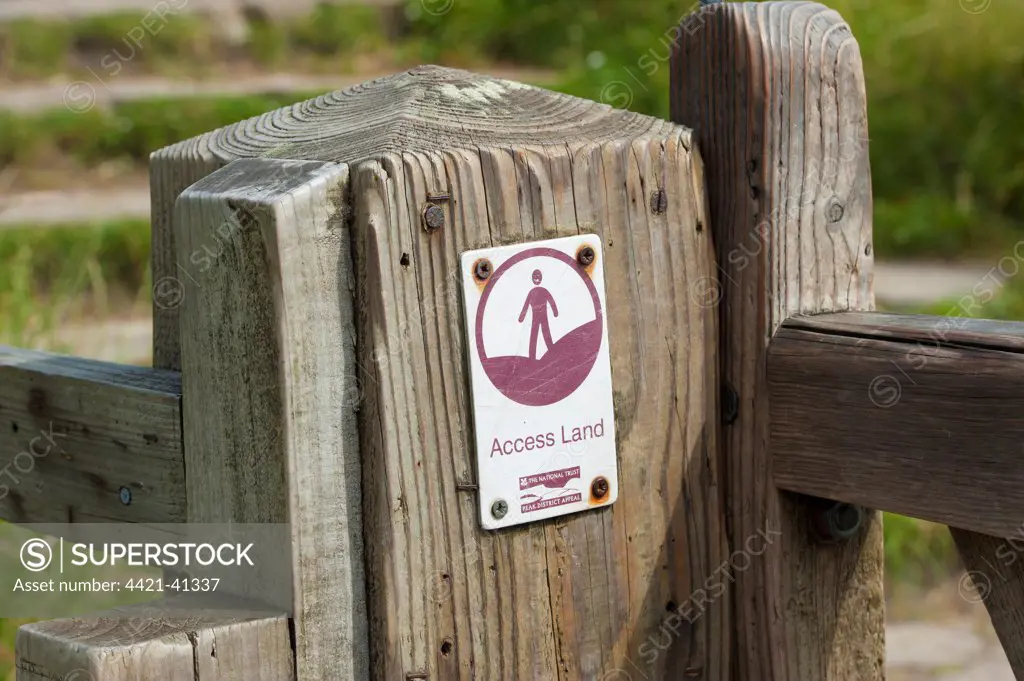 'Access Land' sign on gatepost, Mam Tor, High Peak District, Derbyshire, England, august