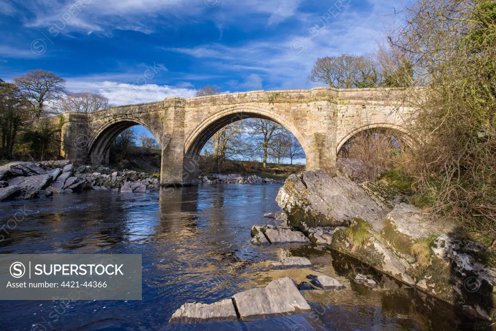 Devil's Bridge, dating from around 1370, crossing over River Lune, Kirkby Lonsdale, Cumbria, England, November