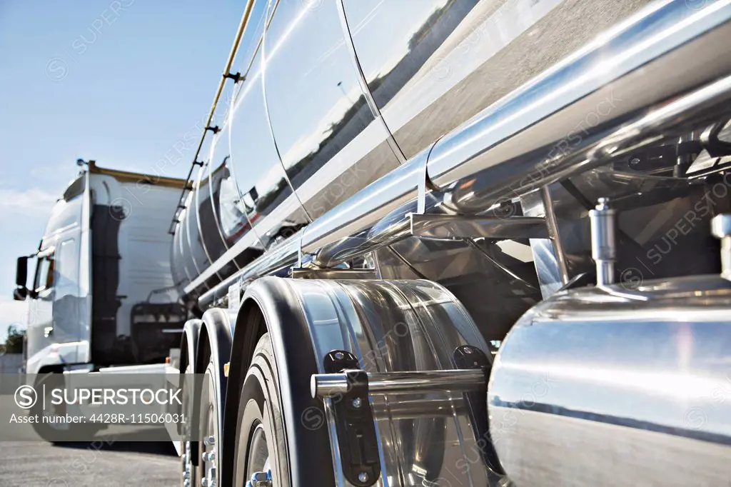 Stainless steel milk tanker